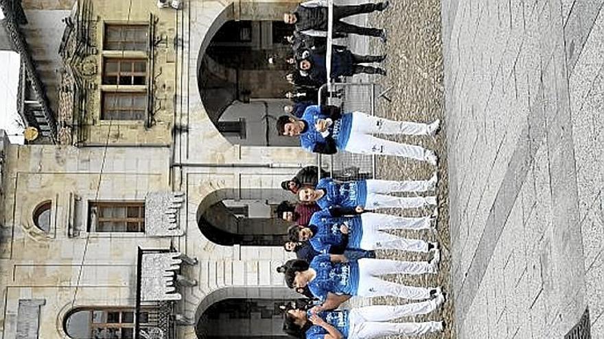 Varias pelotaris jugaron un partido de mahai-joko.