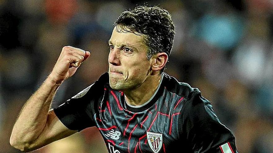 Vesga, del Athletic, celebra el gol que sentenció al Valencia. | FOTO: EFE