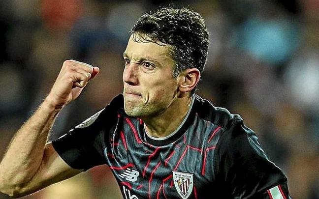 Vesga, del Athletic, celebra el gol que sentenci&oacute; al Valencia. | FOTO: EFE