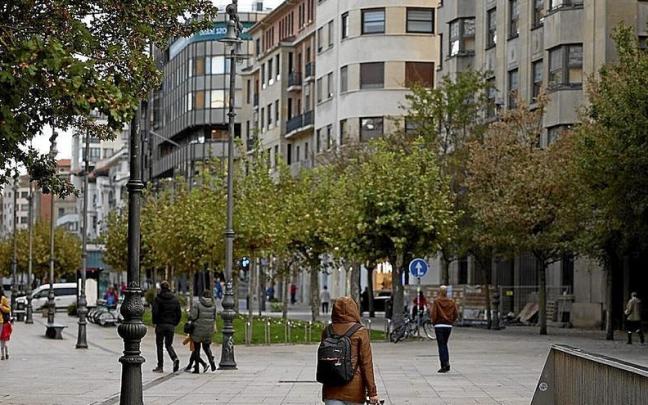 Vista de la calle Carlos III, una de las más caras de Pamplona.