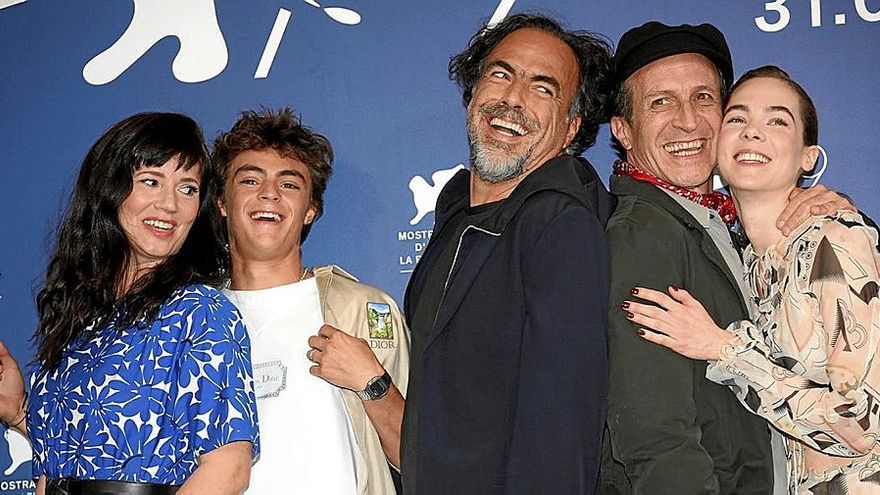 Griselda Siciliani, Iker S. Solano, Alejandro González Iñárritu, Daniel Giménez Cacho y Ximena Lamadrid.