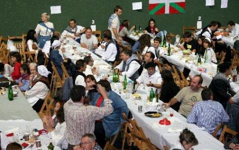 Deba: EH Bildu autoriza de manera unilateral la comida popular de la Euskal Jaia Deba: EH Bildu autoriza de manera unilateral la comida popular de la Euskal Jaia