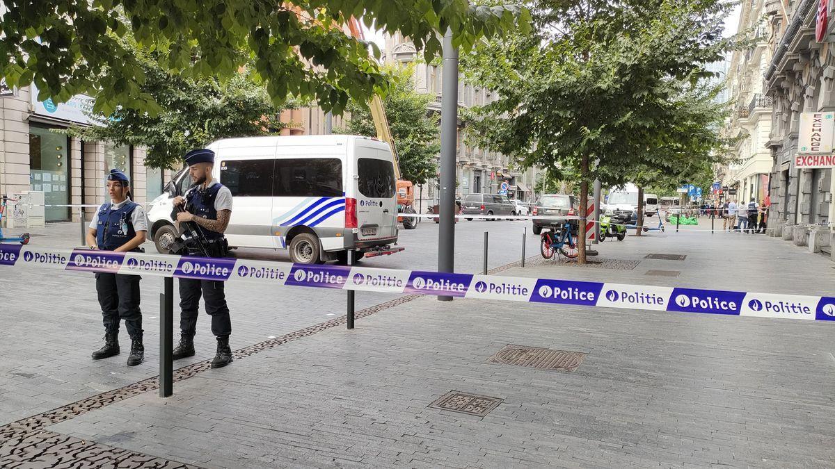 Policías en la zona en la que se produjo el atropello de Bruselas