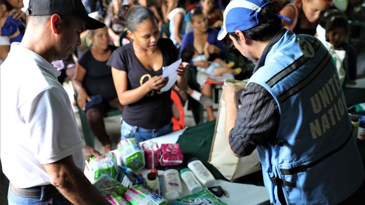 Entrega de ayuda humanitaria en Venezuela.