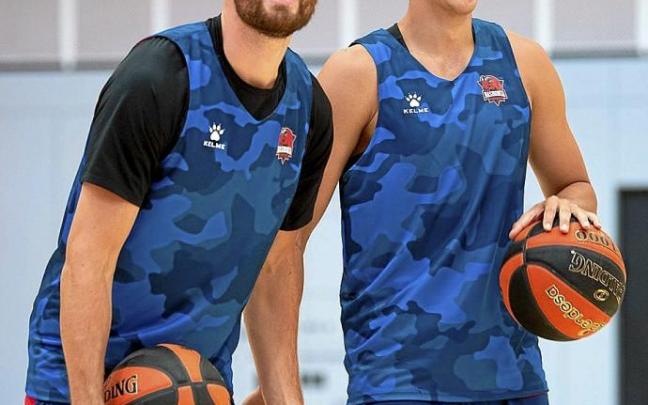 Peters y Fontecchio, durante uno de los entrenamientos de la actual pretemporada. Foto: Baskonia