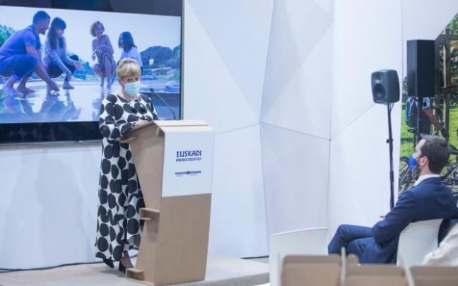 La diputada Ana del Val durante su intervención en Fitur, este viernes.