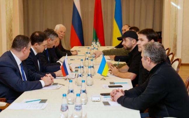 Denis Kireev, el último de la fila de la derecha.