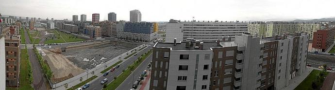 Panorámica del barrio de Salburua, uno de los de más reciente construcción en la capital alavesa. Foto: Josu Chavarri Panorámica del barrio de Salburua, uno de los de más reciente construcción en la capital alavesa. Foto: Josu Chavarri