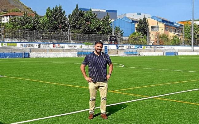El campo de fútbol será una de las infraestructuras que se beneficiará del cambio tecnológico. Foto: E. Z. El campo de fútbol será una de las infraestructuras que se beneficiará del cambio tecnológico. Foto: E. Z.