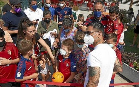 El jugador de Osasuna, Chimy Ávila, fue uno de los más reclamados entre los participantes. El jugador de Osasuna, Chimy Ávila, fue uno de los más reclamados entre los participantes.