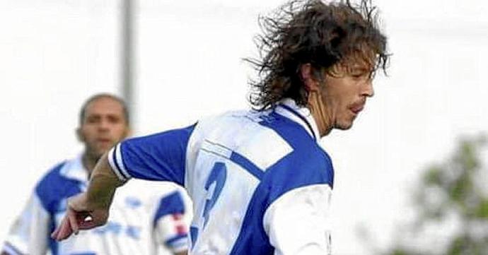 Ibón Begoña es el único que ha jugado, vestido y sudado la albiazul durante seis temporadas en Primera División.