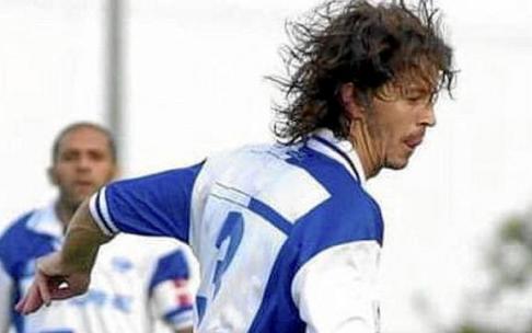 Ibón Begoña es el único que ha jugado, vestido y sudado la albiazul durante seis temporadas en Primera División.