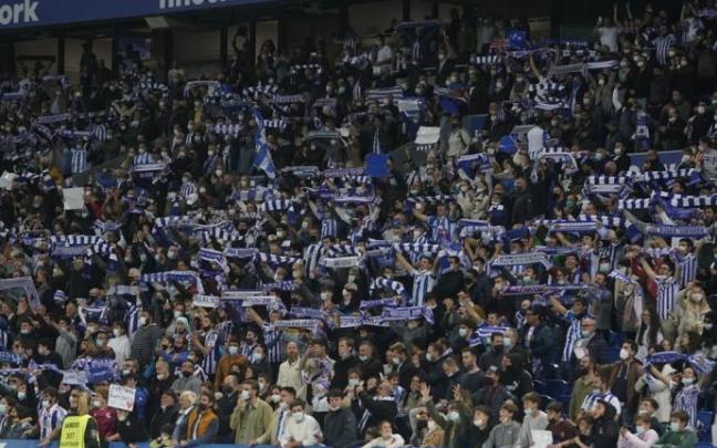 La afición de la Real, en la grada durante el último partido contra el Mallorca.