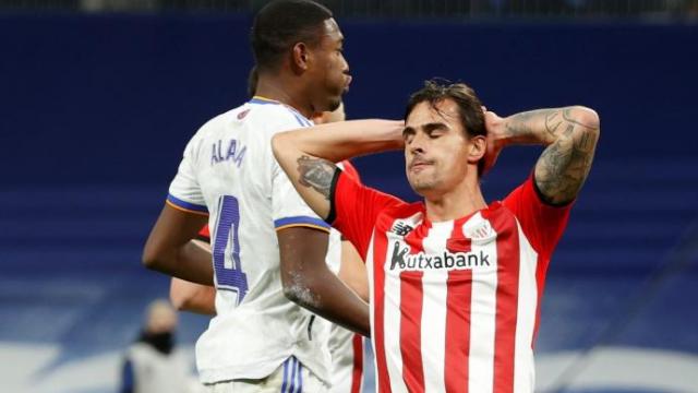 Dani García se lamenta tras la ocasión fallada que le sacó en boca de gol Lucas Vázquez. Dani García se lamenta tras la ocasión fallada que le sacó en boca de gol Lucas Vázquez.