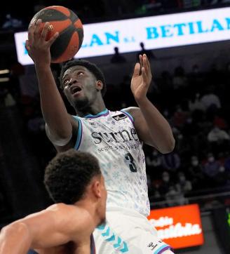 Khyri Thomas debutó el sábado con el Surne Bilbao Basket.