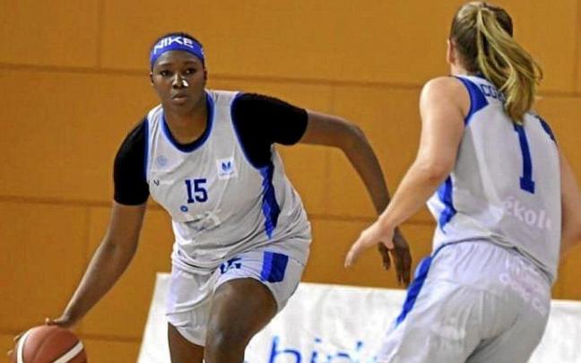 Coulibaly, en la cancha del Cadí La Seu. Foto: N.G.