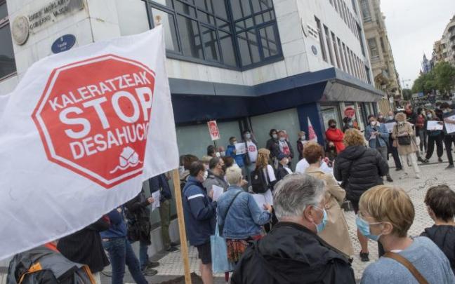 Concentración de Stop Desahucios Concentración de Stop Desahucios