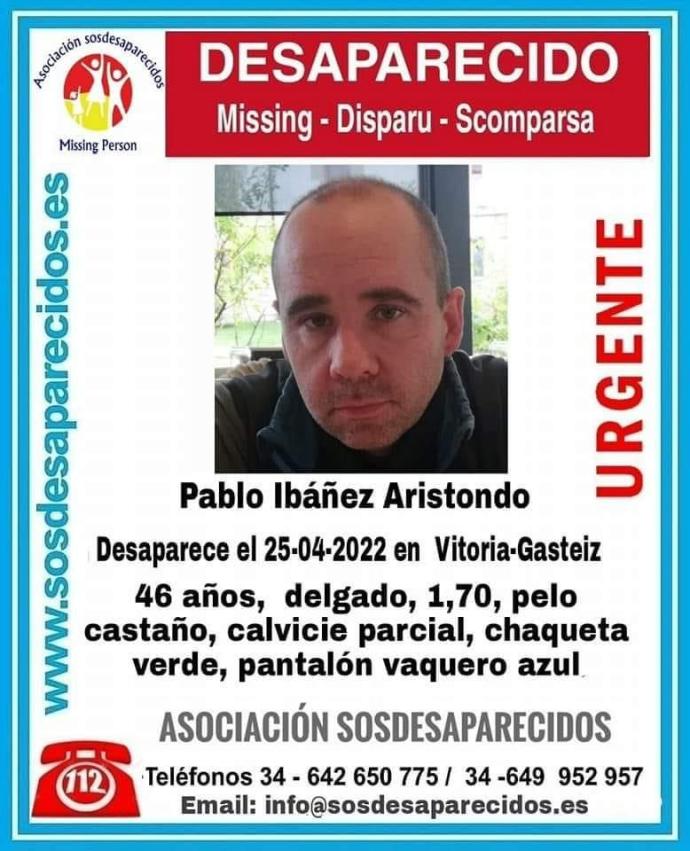 Cartel para pedir información sobre el hombre desaparecido en Vitoria