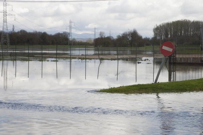 Desbordamiento del Zadorra tras las intensas lluvias.