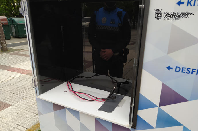 Imagen del desfibrilador dañado