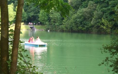El parque Mendikosolo de Arrigorriaga sigue sin servicio de guarda y mantenimiento.