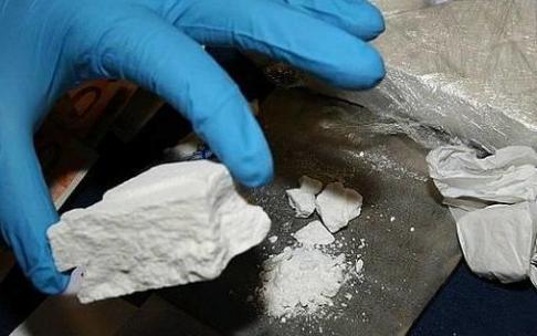 Un bloque de cocaína incautado en una operación policial. Un bloque de cocaína incautado en una operación policial.