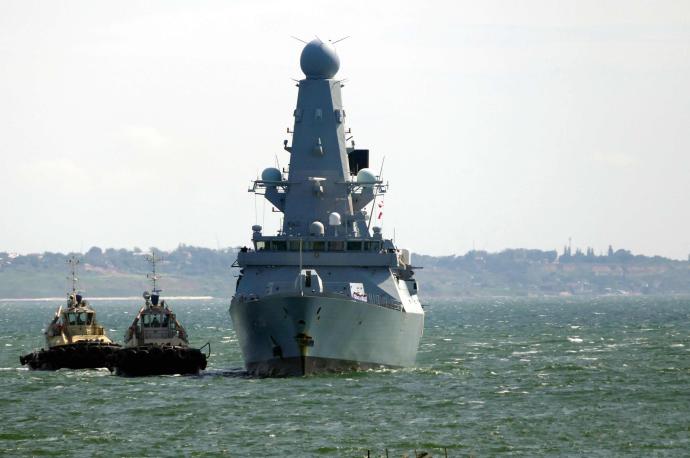 El destructor 'HSM Defender' de la Armada británica.