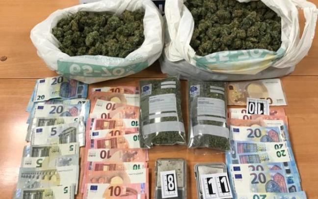 Tres detenidos en Vitoria en dos operaciones contra el tráfico de drogas Tres detenidos en Vitoria en dos operaciones contra el tráfico de drogas