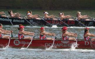 La 'Tomatera', en plena acción en la regata de ayer domingo.