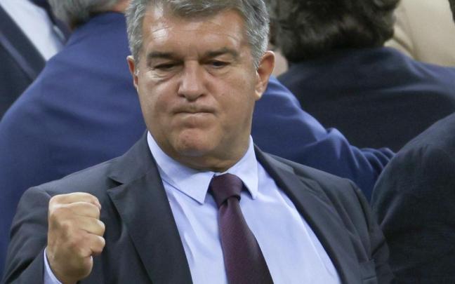Joan Laporta celebra la goleada en el palco del Camp Nou.