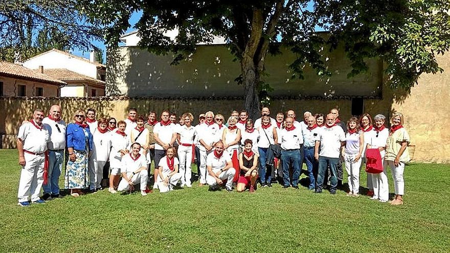 Posado de las autoridades locales, Merindad y Saint-Palais. | FOTO: CEDIDA