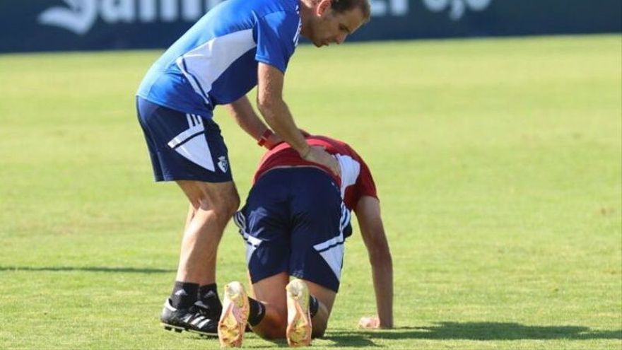 Jagoba, con Aimar tras el golpe