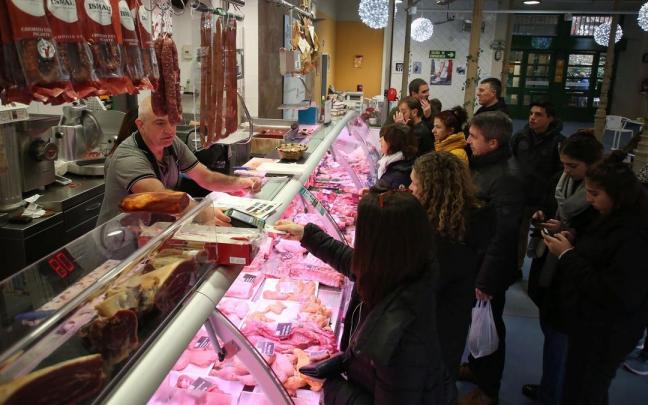 Compras navideñas en mercados de Pamplona. Compras navideñas en mercados de Pamplona.