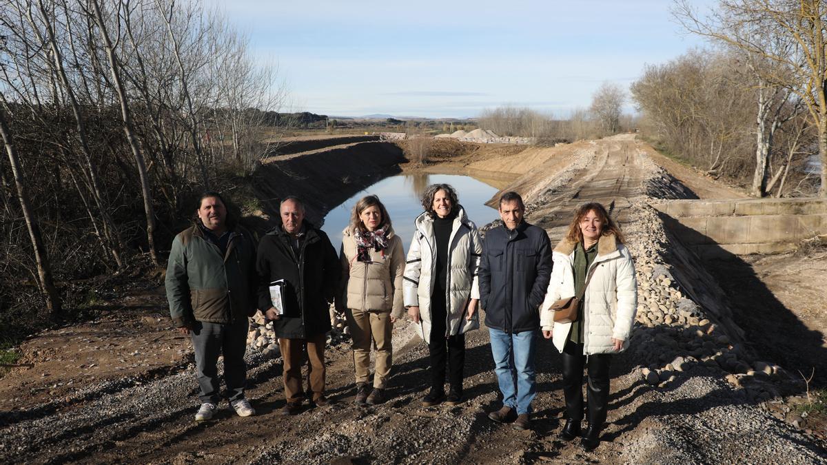 Blas Lorente, concejal de Ribaforada: Lorenzo Polanco; Dolores Pascual; Itziar Gómez; Ignacio GIL; y Noemí Hernández, teniente de alcalde de Ribaforada.