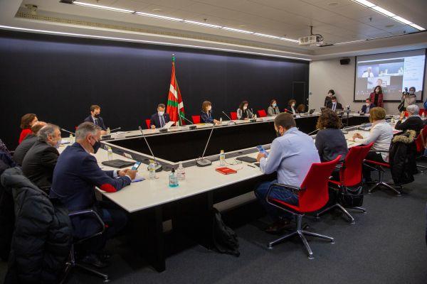 Reunión de la mesa de diálogo social vasco.