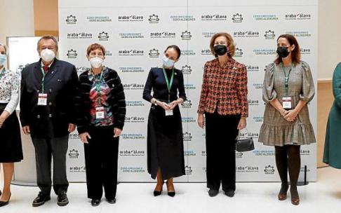 La reina emérita de España, Sofía, tomó ayer parte en la inauguración oficial del Congreso como presidenta de honor de la Confederación Española de Alzheimer (Ceafa). Foto: Efe