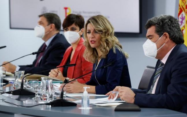 Yolanda Díaz defiende que la reforma laboral "va a cambiar la vida de la gente". Yolanda Díaz defiende que la reforma laboral "va a cambiar la vida de la gente".