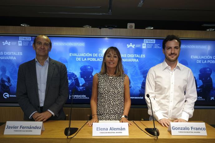 Javier Fernández, Elena Alemán y Gonzalo Franco.