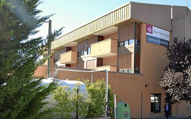 Fachada de la residencia de Samaniego.