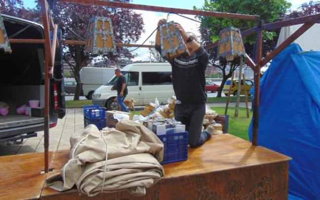 El mercado medieval ya está poniéndose a punto. El mercado medieval ya está poniéndose a punto.