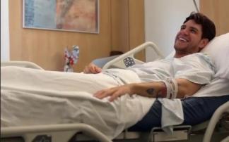 Diego Matamoros, en la cama del hospital. Diego Matamoros, en la cama del hospital.