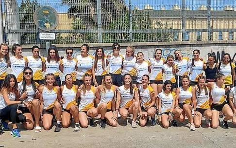 El equipo femenino que compitió el sábado en L'Hospitalet.
