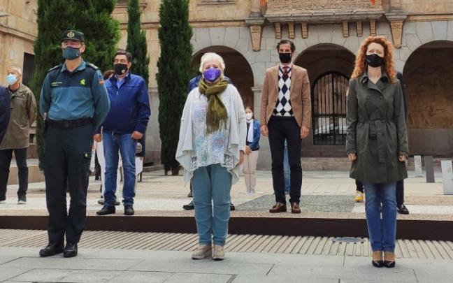 Minuto de silencio en Salamanca tras la muerte de una mujer en el municipio salmantino de Doñinos Minuto de silencio en Salamanca tras la muerte de una mujer en el municipio salmantino de Doñinos