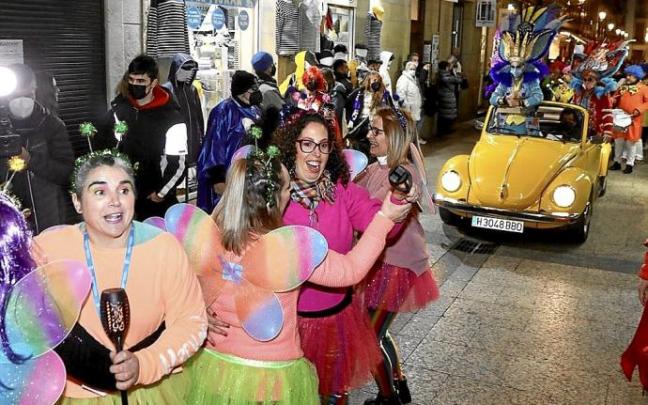 Animación el pasado Jueves Gordo en la Parte Vieja con la llegada del Dios Momo.