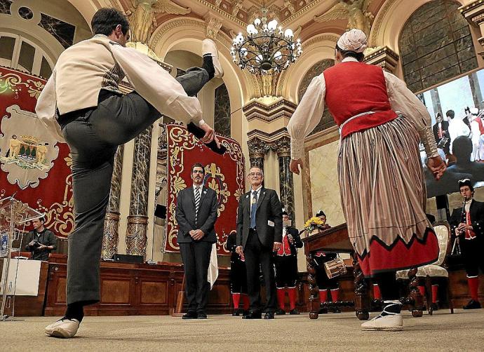 Ceremonia de entrega de la última Medalla de Oro, que recayó en Eusko Ikaskuntza. Foto: Gorka Estrada