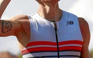 Sergio Fernández, celebrando su victoria en el Cto. de España. Foto: RFEA