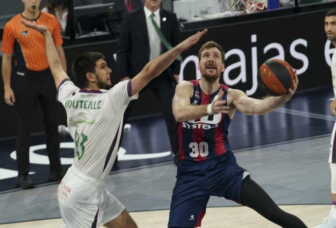 Dragic penetra ante Boutielle