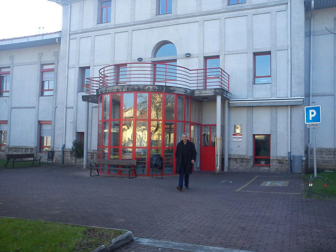 Exterior de la residencia de mayores Ama Xantalen de Irun en una foto de archivo