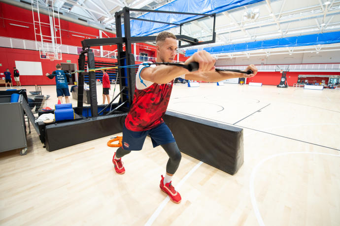 Tadas Sedekerskis, durante la sesión de entrenamiento que ha tenido lugar hoy en el BAKH