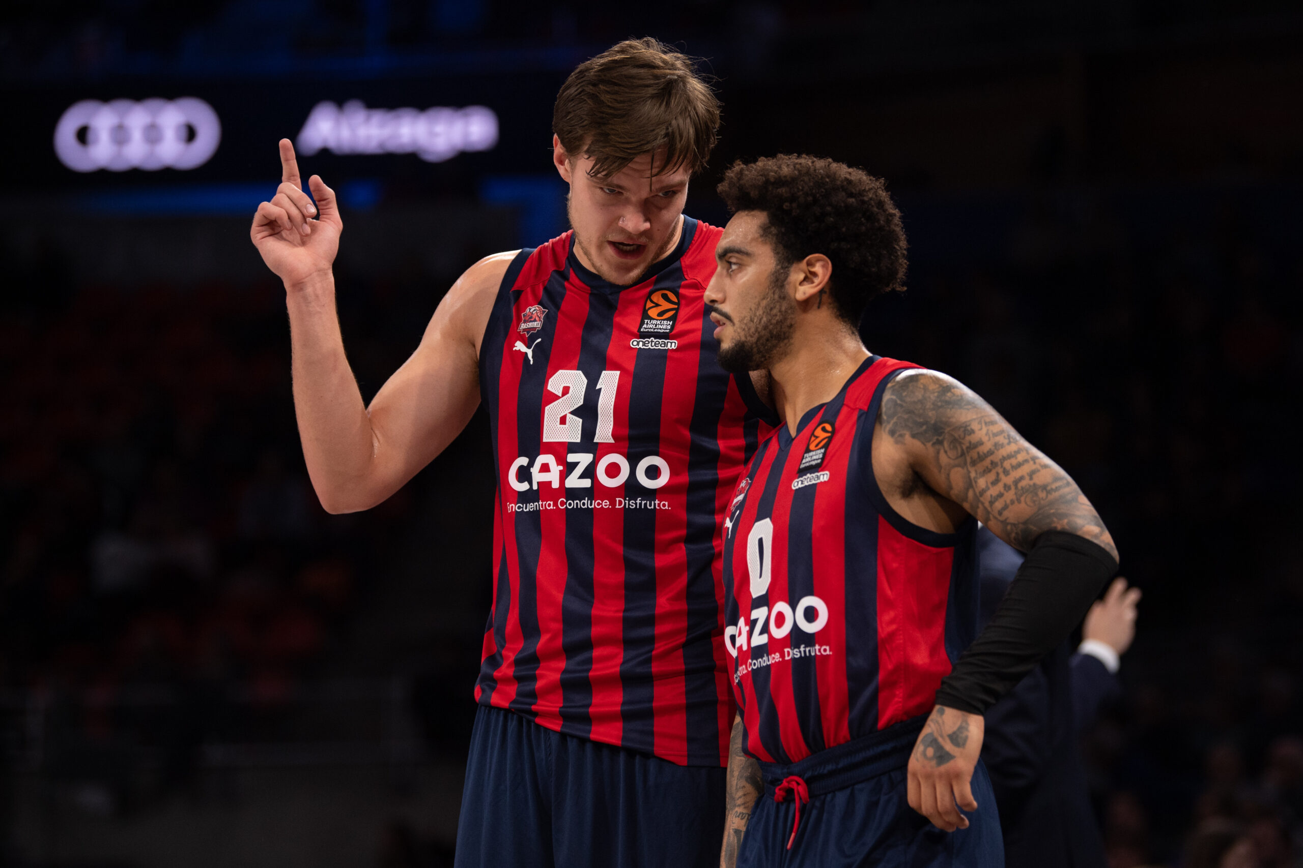 La labor de Kotsar y Howard será clave en Estambul. FOTO: www.baskonia.com